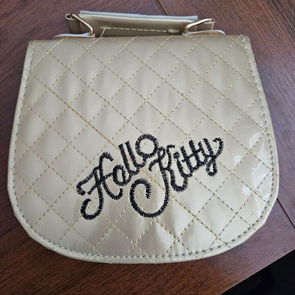NWT Hello Kitty Gold Quilted Crossbody Mini Handbag Cartoon Argyle Anime Sanrio - Picture 4 of 4